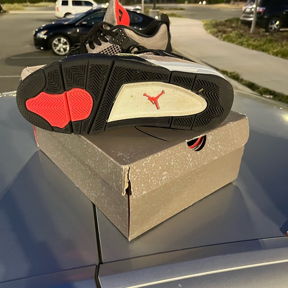 Jordan’s 4 - Picture 2 of 4